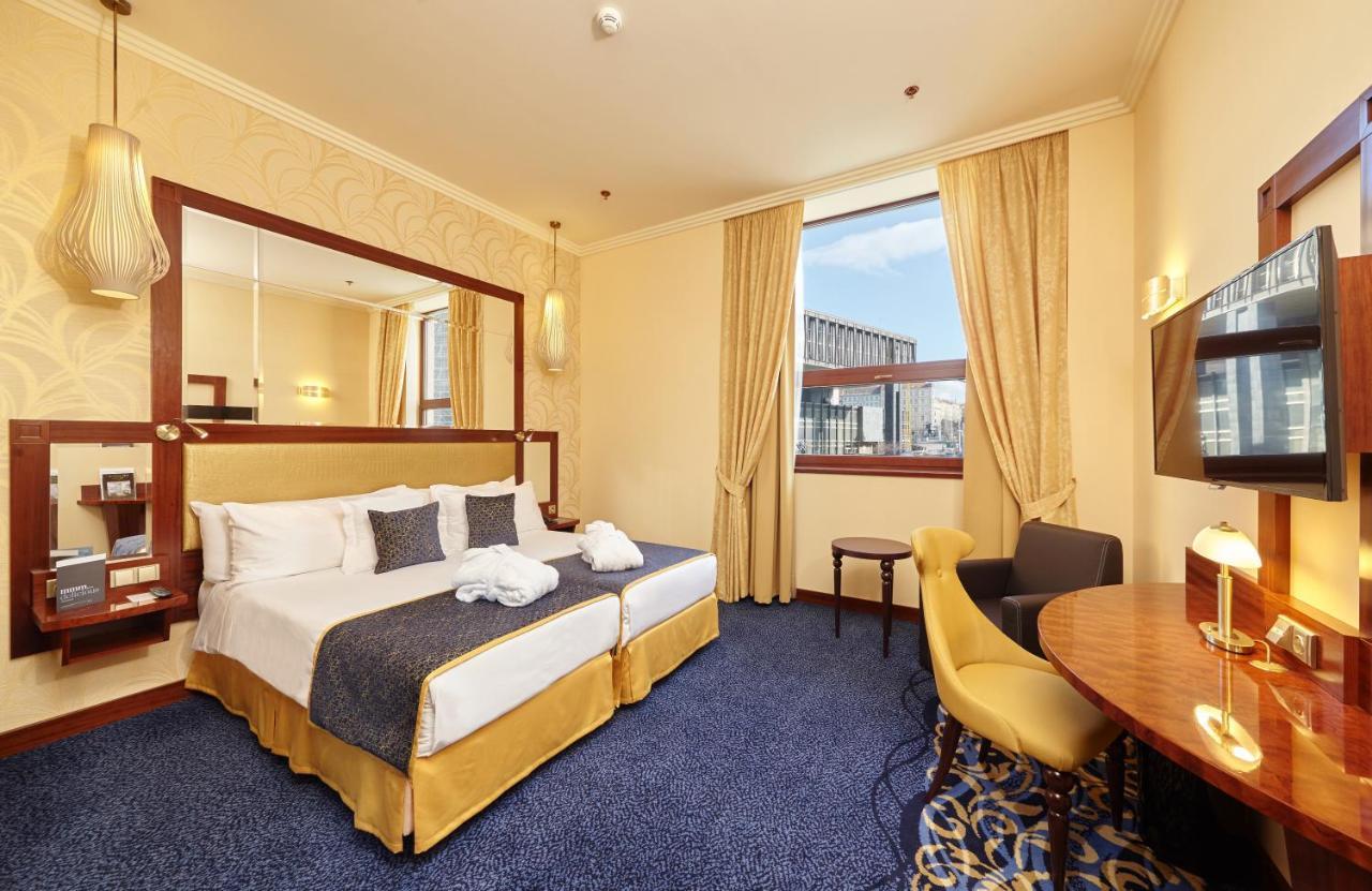 Occidental Praha Wilson Hotel Exterior foto A room at the hotel