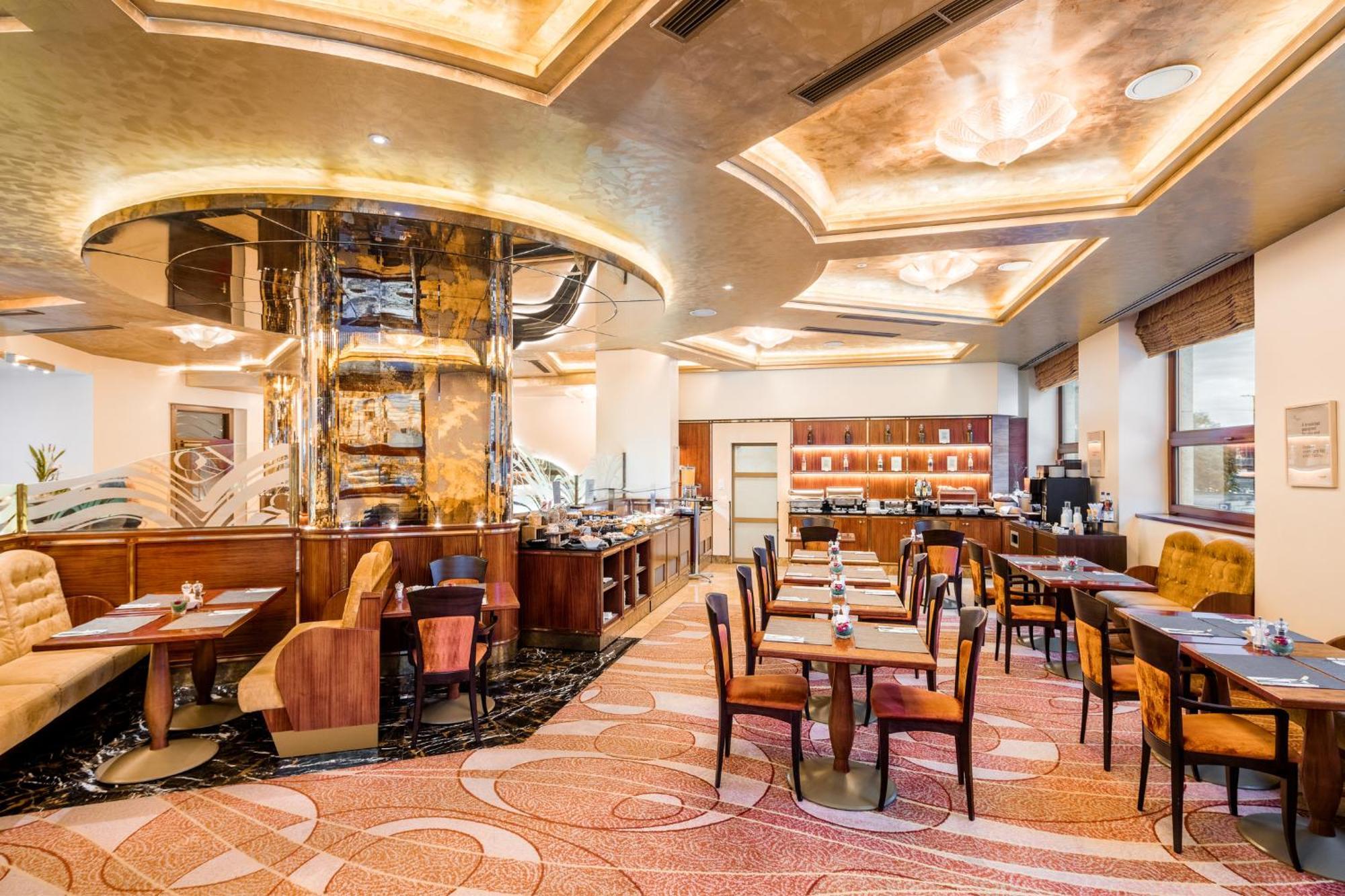 Occidental Praha Wilson Hotel Exterior foto The restaurant