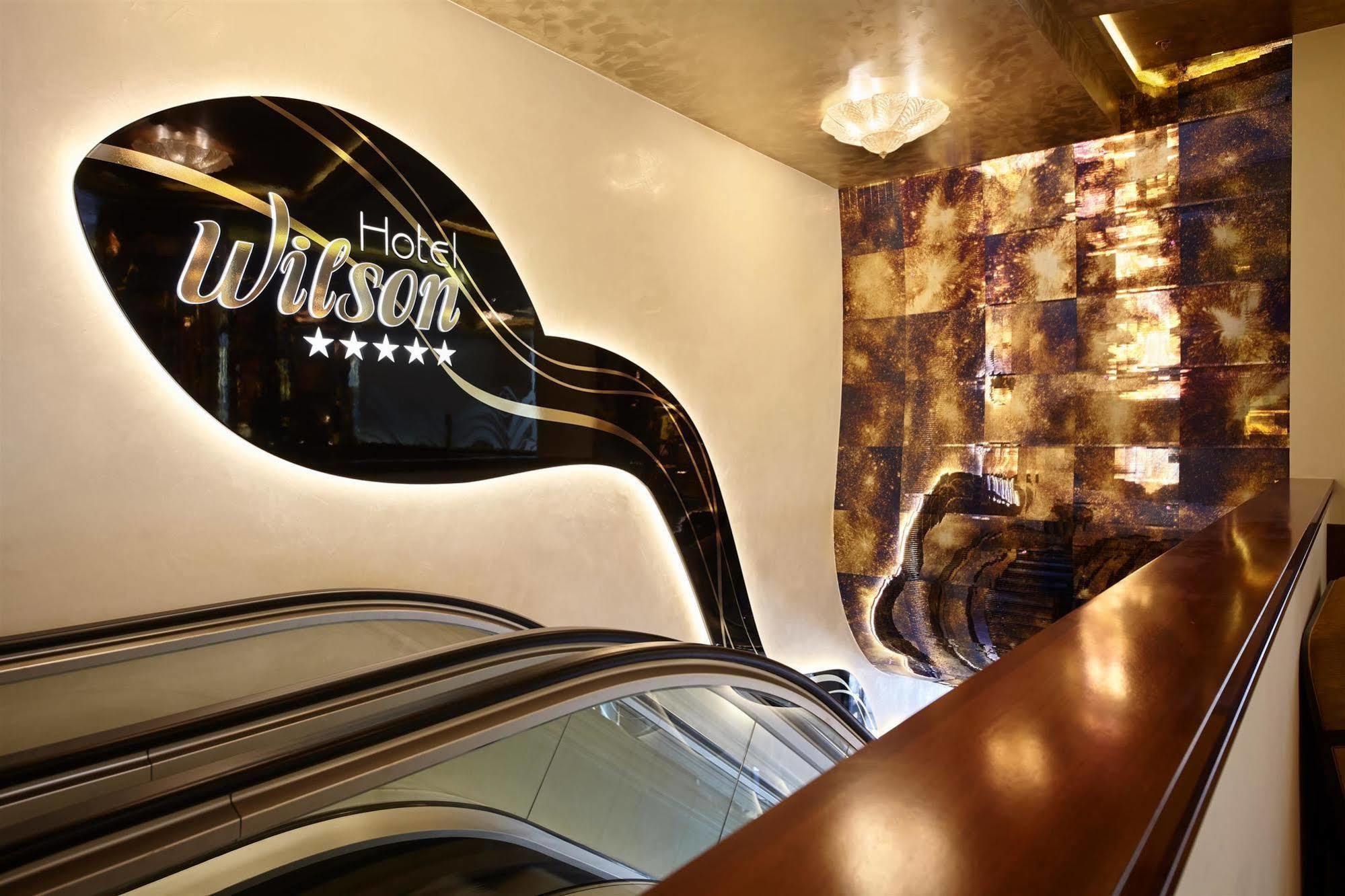 Occidental Praha Wilson Hotel Exterior foto