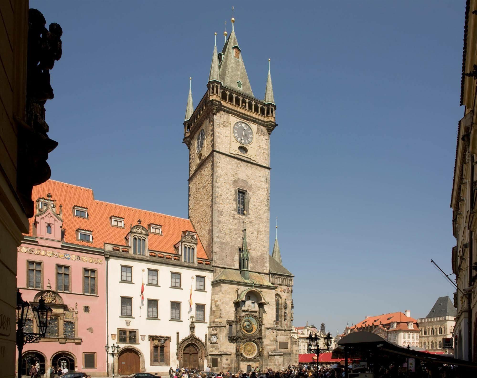 Occidental Praha Wilson Hotel Exterior foto The Church of the Assumption of the Virgin Mary