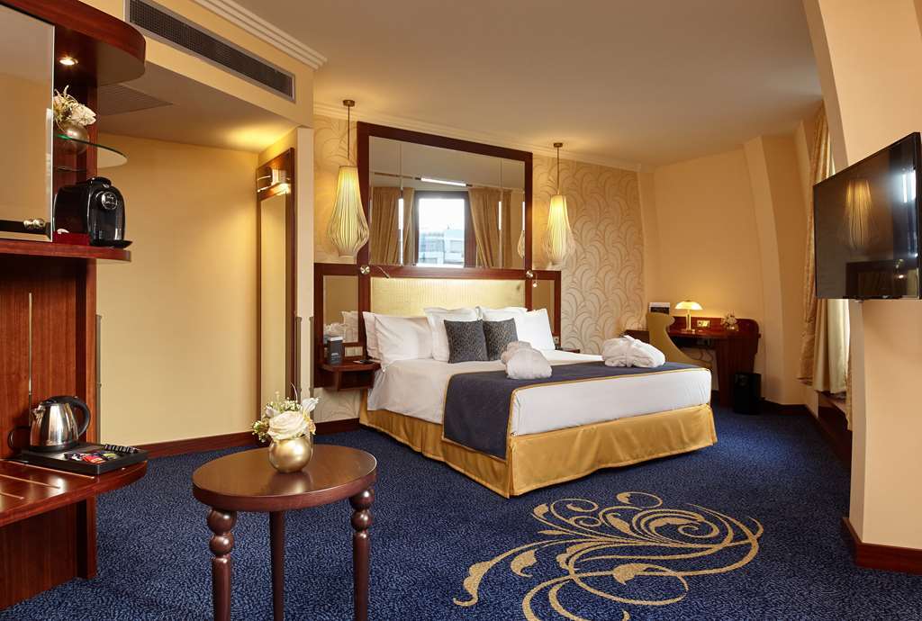 Occidental Praha Wilson Hotel Cameră foto A room at the hotel